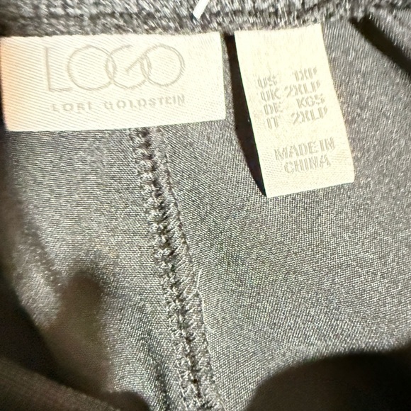 JOGGERS - black satin jogger with side pockets. Black. Size 1XP (petite). New! - Picture 6 of 7